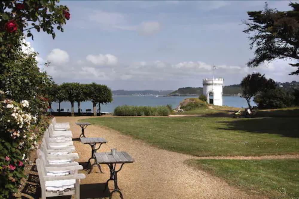 Le Grand Hotel Des Bains & Spa - Bretagne Locquirec Bagian luar foto