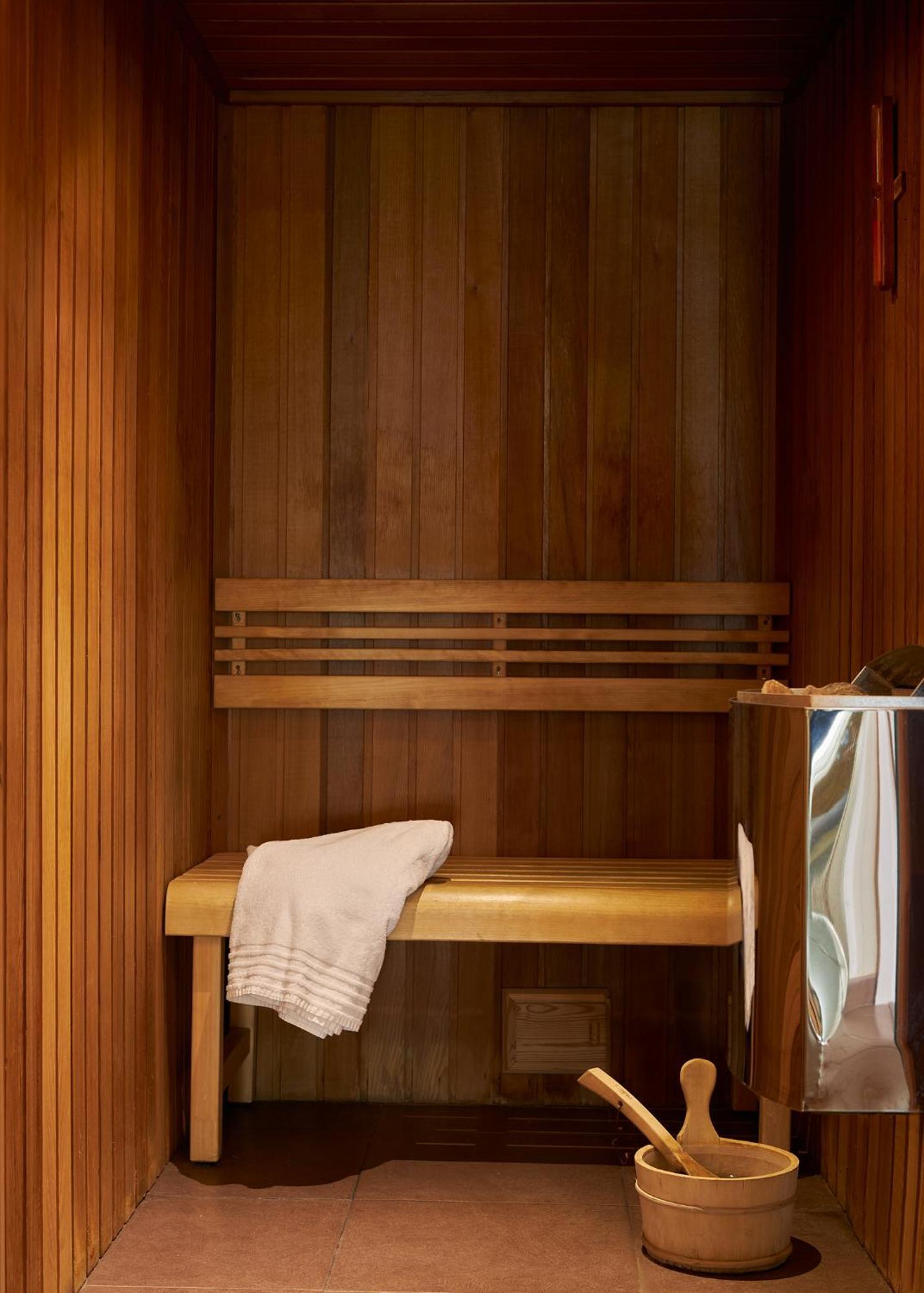 Le Grand Hotel Des Bains & Spa - Bretagne Locquirec Bagian luar foto